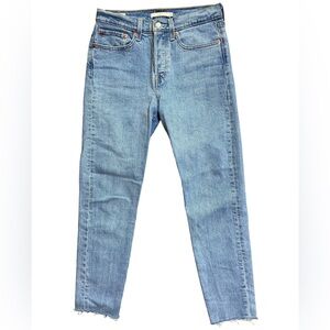 Levi’s Wedgie Fit Jeans Size 27 Light Wash Raw Hem